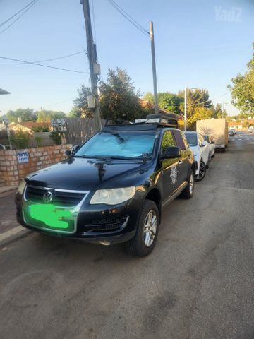 מודעת רכב פולקסווגן טוארג