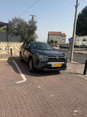 מודעת רכב טויוטה RAV4