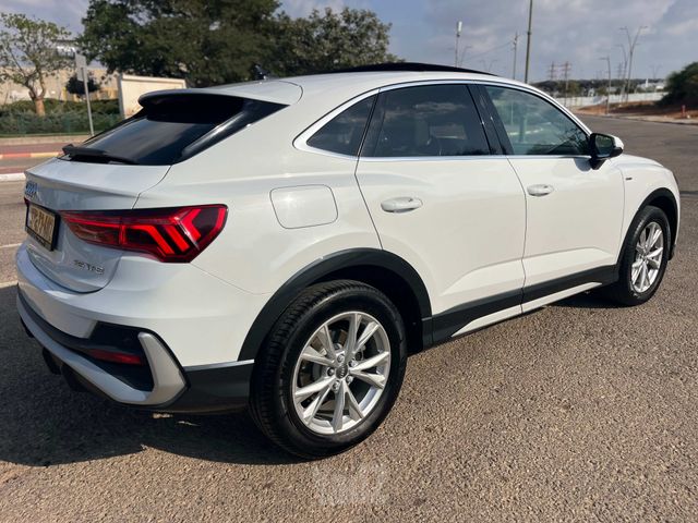 מודעת רכב אאודי Q3 1