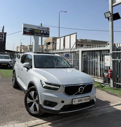 מודעת רכב וולוו XC40