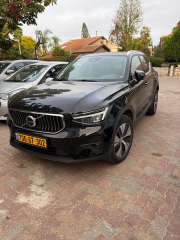 מודעת רכב וולוו XC40
