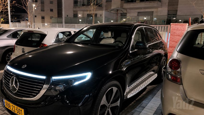 מודעת רכב מרצדס-בנץ EQC