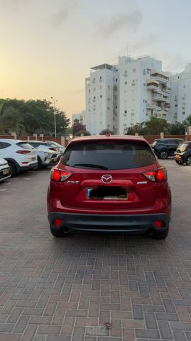 מודעת רכב מאזדה CX-5