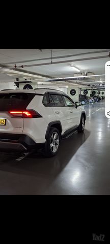 מודעת רכב טויוטה RAV4