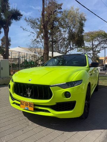 מודעת רכב מזראטי לבנטה 
