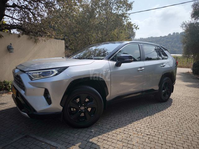 מודעת רכב טויוטה RAV4