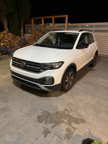 מודעת רכב פולקסווגן T-קרוס