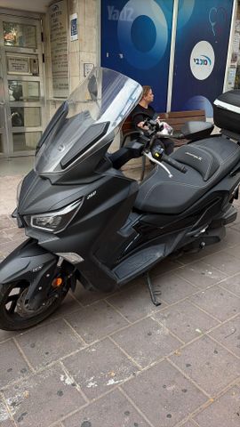 מודעת רכב סאן יאנג ג'וי-מקס 250