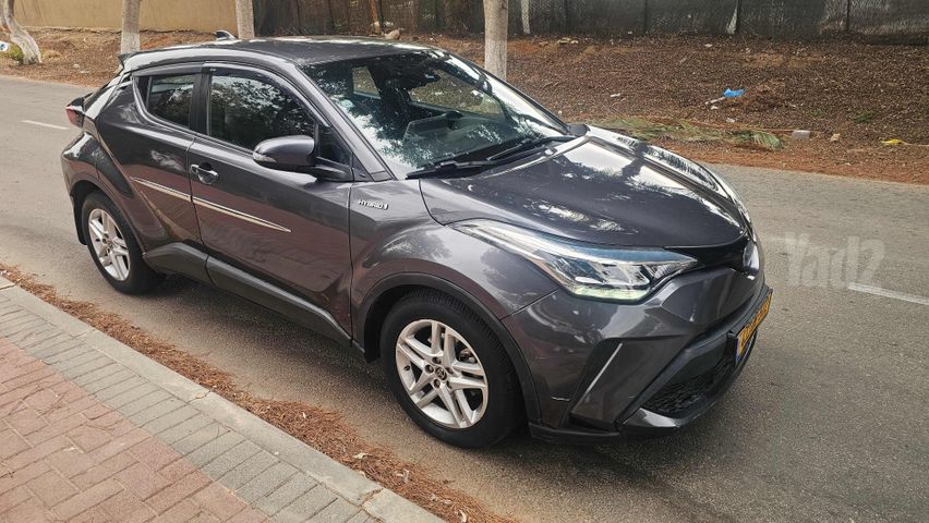 מודעת רכב טויוטה C-HR
