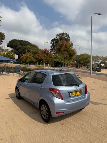 מודעת רכב טויוטה יאריס