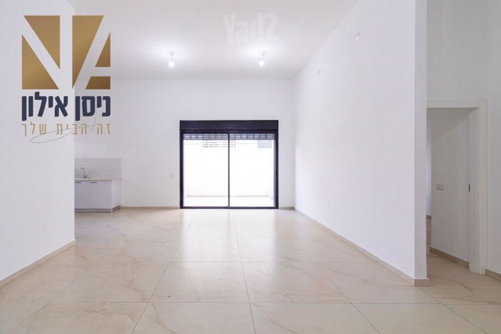 האלונים 