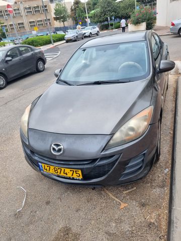 מודעת רכב מאזדה 3