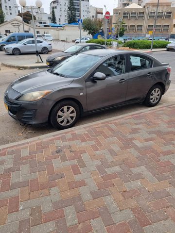 מודעת רכב מאזדה 3