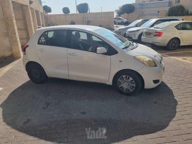 מודעת רכב טויוטה יאריס