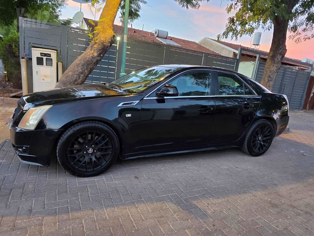 מודעת רכב קאדילק CTS