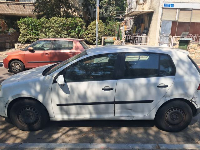 גולף Trendline אוט׳ בנזין 5 דל 1.6 (102 כ״ס)