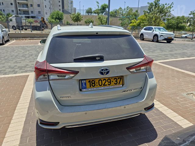 מודעת רכב טויוטה אוריס