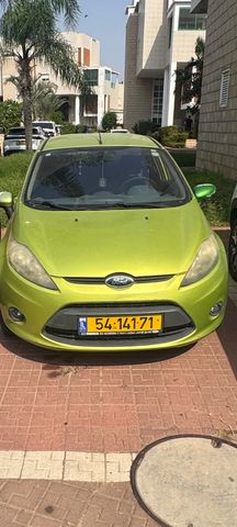 מודעת רכב פורד פיאסטה