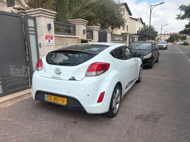 מודעת רכב יונדאי ולוסטר