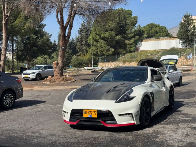 מודעת רכב ניסאן 370Z