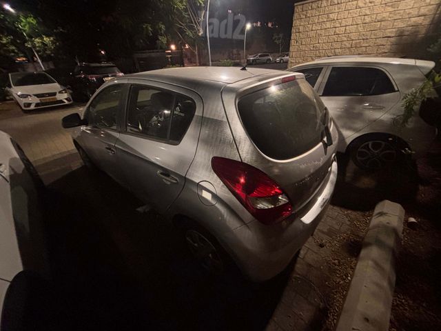 מודעת רכב יונדאי i20