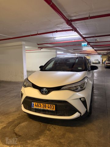 מודעת רכב טויוטה C-HR