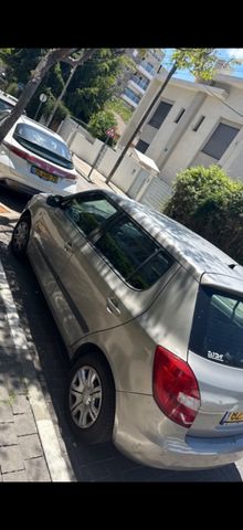 פאביה Ambiente אוט׳ בנזין האצ'בק 1.6 (105 כ״ס)