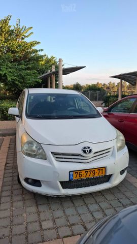 מודעת רכב טויוטה ורסו