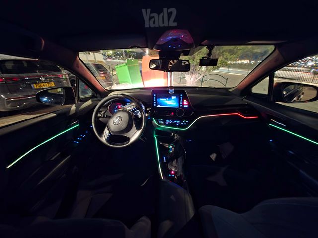 C-HR Concept היברידי אוט׳ 1.8 (98 כ״ס)