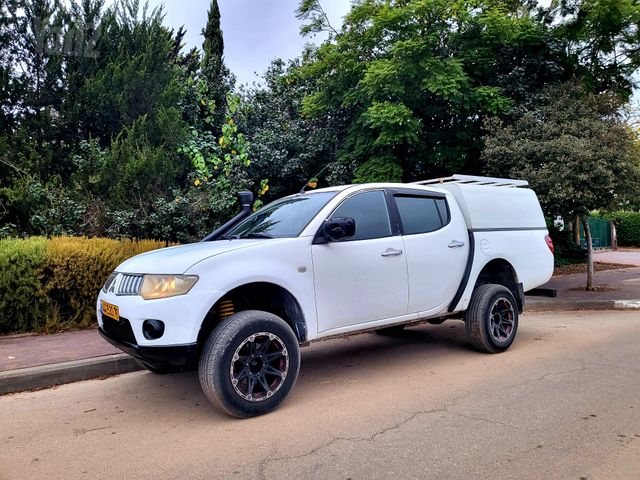 מודעת רכב מיצובישי טרייטון / L200