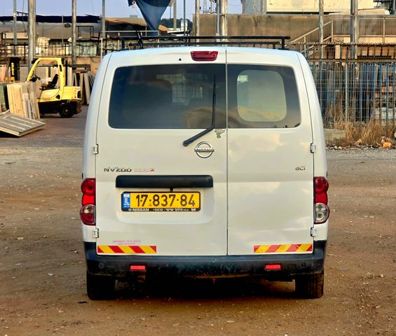 מודעת רכב ניסאן NV200 1