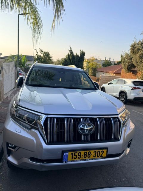 מודעת רכב טויוטה לנד קרוזר