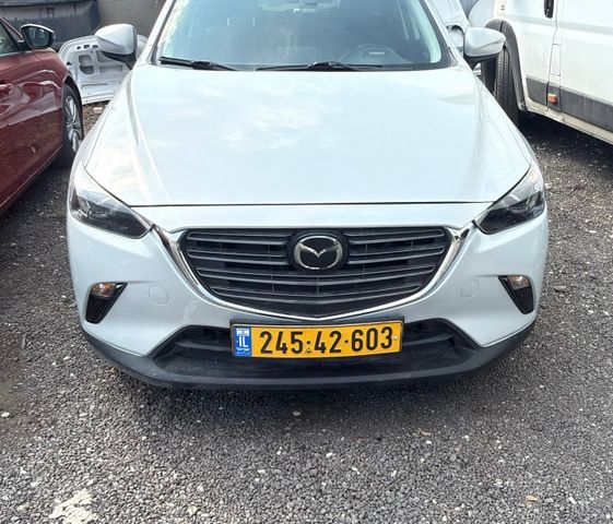 מודעת רכב מאזדה CX-3