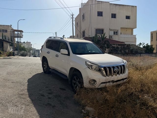 מודעת רכב טויוטה לנד קרוזר