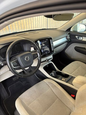 מודעת רכב וולוו XC40