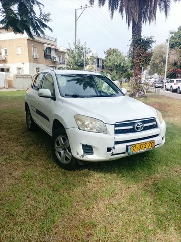 מודעת רכב טויוטה RAV4
