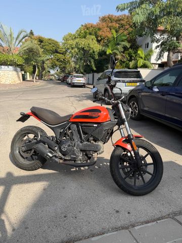 מודעת רכב דוקאטי סקרמבלר 400