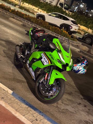 מודעת רכב קאוואסאקי נינג'ה ZX 10R