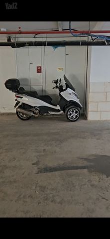 מודעת רכב פיאג'ו MP3 500