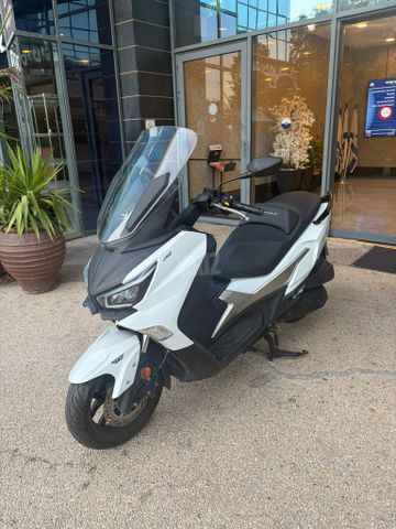 מודעת רכב סאן יאנג ג'וי-מקס 250