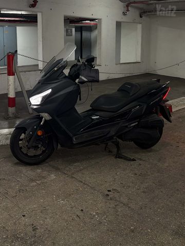 מודעת רכב סאן יאנג ג'וי-מקס 250