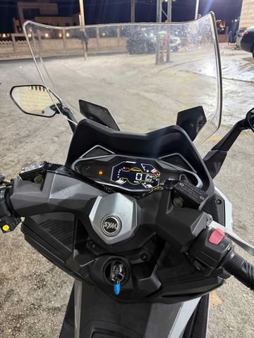 מודעת רכב סאן יאנג קרוזים 300 אלפא