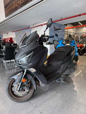 מודעת רכב סאן יאנג ג'וי-מקס Z-250