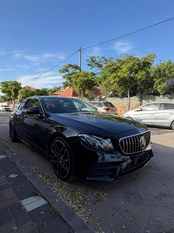 מודעת רכב מרצדס-בנץ E-class