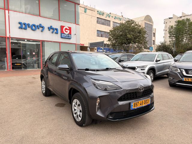 מודעת רכב טויוטה יאריס קרוס