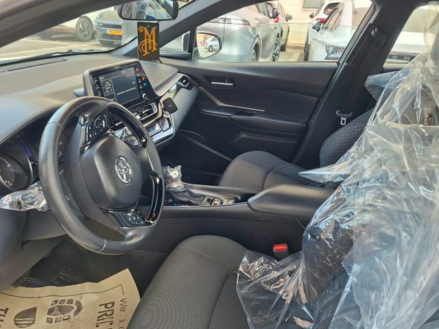 מודעת רכב טויוטה C-HR
