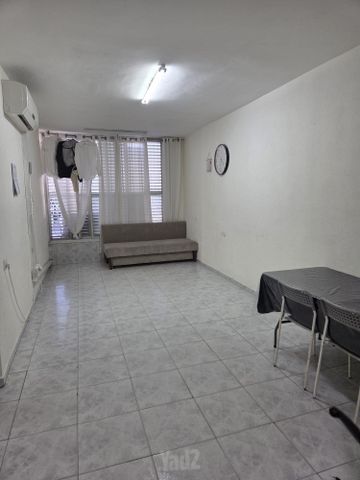 דרך זאב ז'בוטינסקי 180