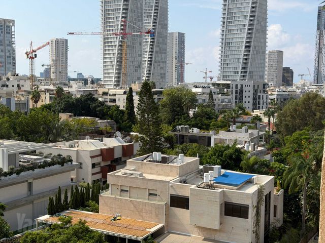אהבת ציון 