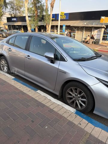 מודעת רכב טויוטה קורולה