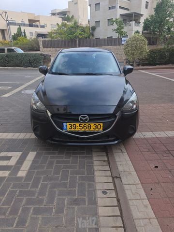מודעת רכב מאזדה 2